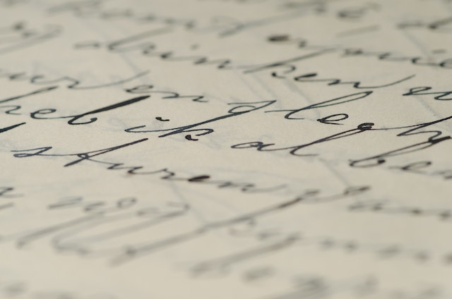 13 Elegant Fonts for Logos and Looks Luxurious for Your Brand