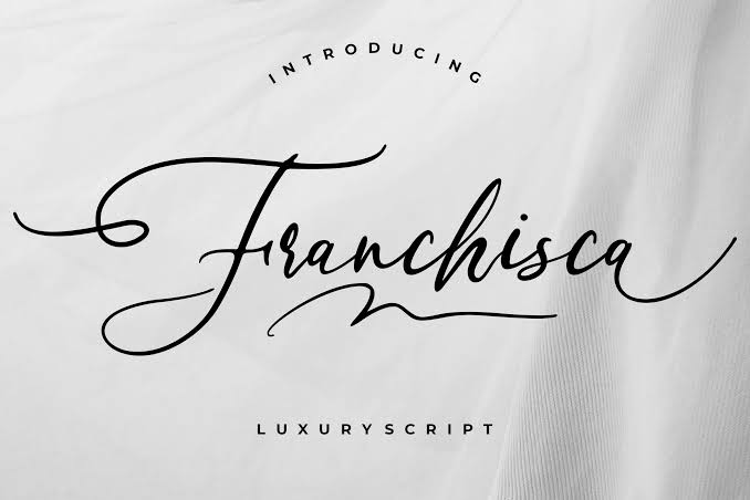 Franchisca Luxury Script Font